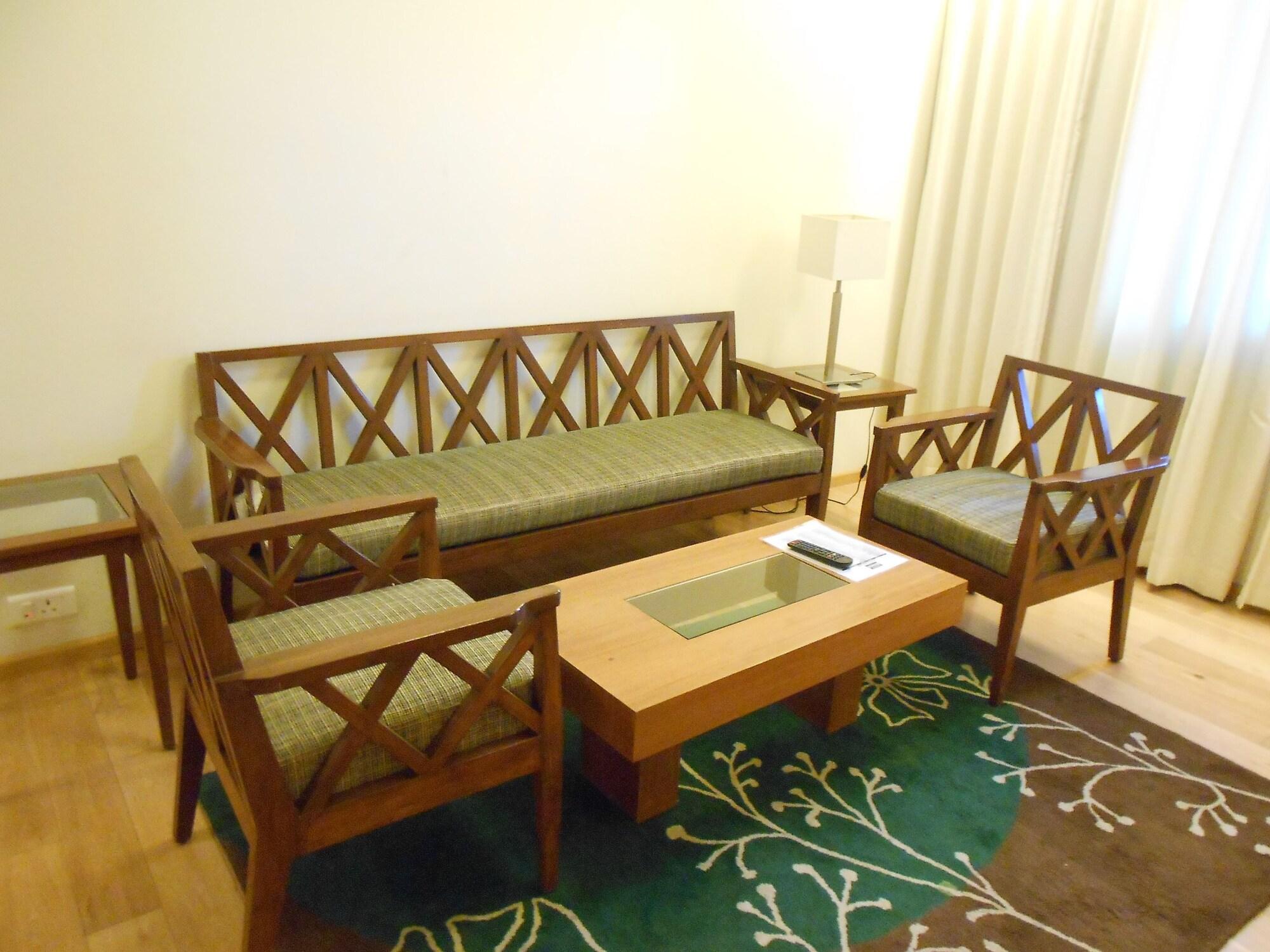 Noorya Business & Banquet Hotel Pimpri-Chinchwad Eksteriør bilde