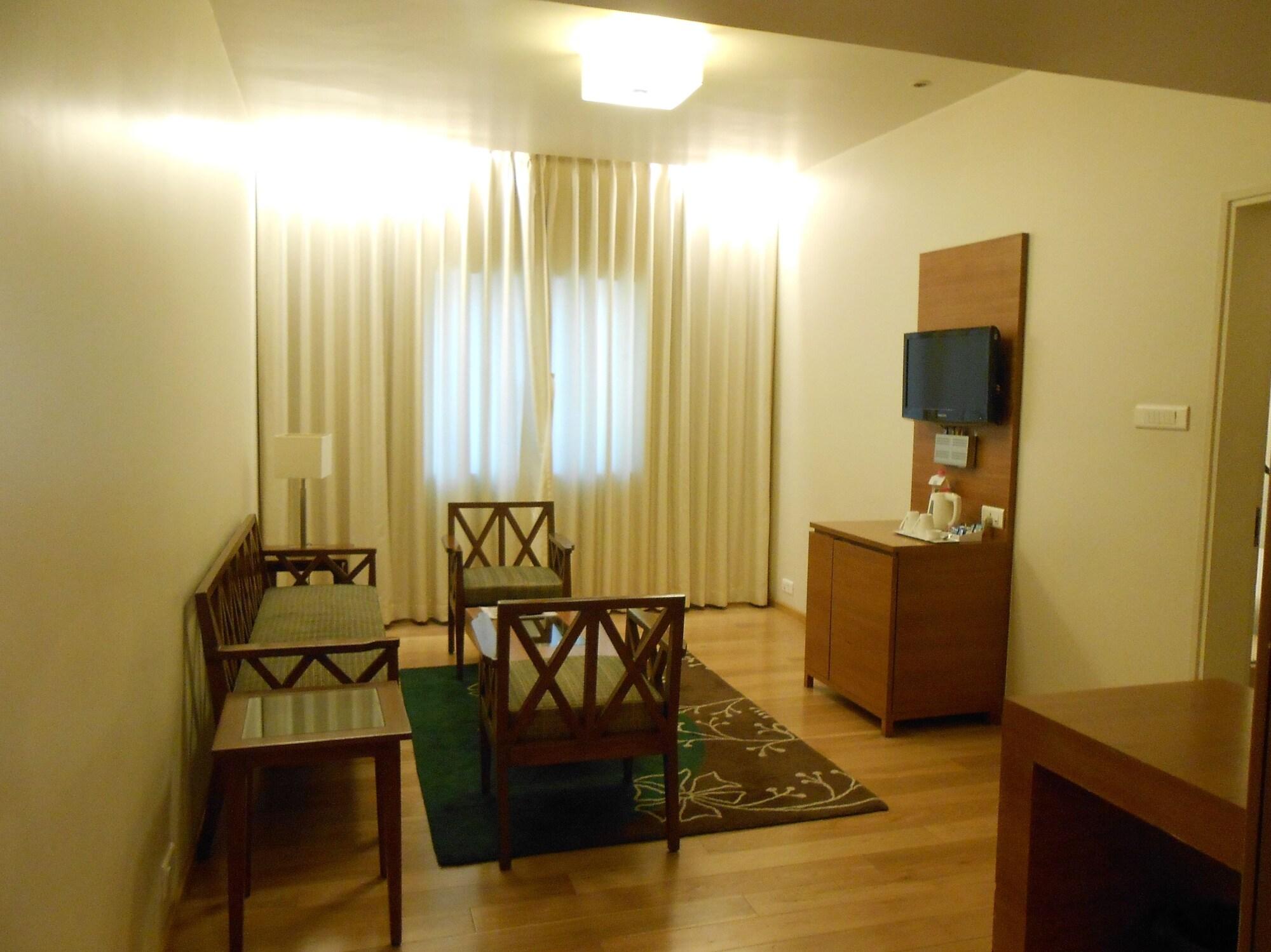 Noorya Business & Banquet Hotel Pimpri-Chinchwad Eksteriør bilde